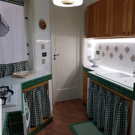 Apartment 21 *